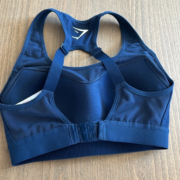 Two Women’s XS GymShark Sports Bras. Navy Blue and Light Green. - Picture 4 of 8